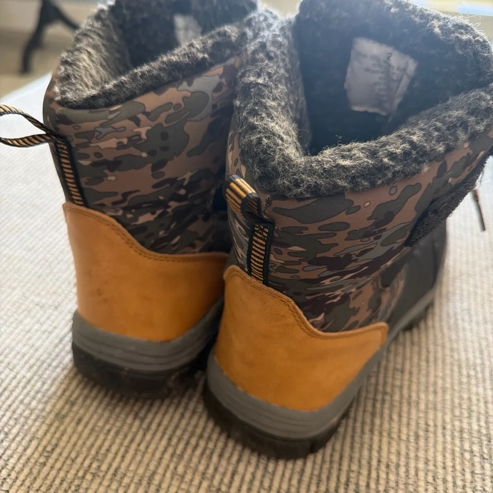 Thermolite Ecomade Kids Black Brown Camouflage Hiking Boots lace up with Velcro